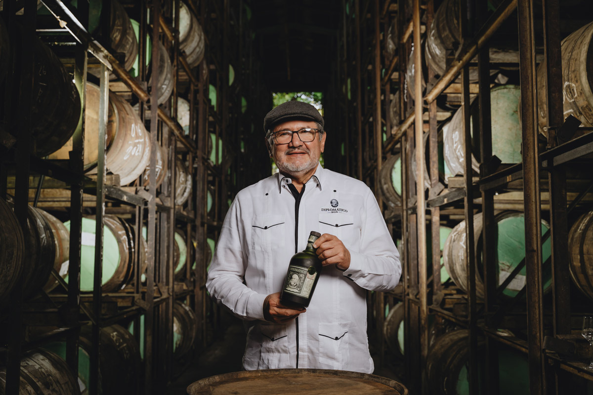 Nelson Hernández, Maestro Ronero Rum Diplomático