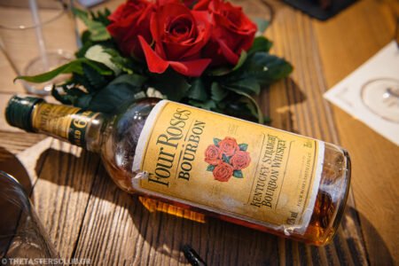 whiskey tasting bourbon four roses the tasters club ουισκι