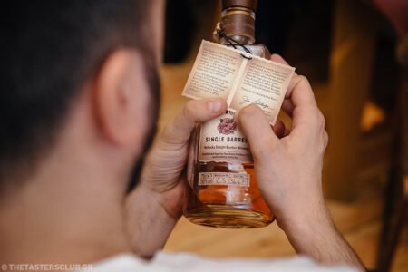 whiskey tasting bourbon four roses single barrel the tasters club ουισκι