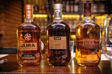 whisky tasting the tasters club ουισκι Jura Diurachs' Own 16 years Isle of Jure 21 years Jura Diurachs' Own 16 years, Isle of Jure 21 years και Jura the Delmé-Evans Select 18 years Jura the Delmé-Evans Select 18 years Jura Diurachs' Own 16 years, Isle of Jure 21 years και Jura the Delmé-Evans Select 18 years