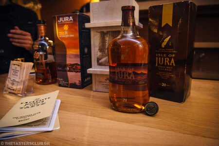 whisky tasting the tasters club ουισκι Jura Diurachs' Own 16 years Isle of Jure 21 years Jura Diurachs' Own 16 years, Isle of Jure 21 years και Jura the Delmé-Evans Select 18 years Jura the Delmé-Evans Select 18 years Jura Diurachs' Own 16 years, Isle of Jure 21 years και Jura the Delmé-Evans Select 18 years