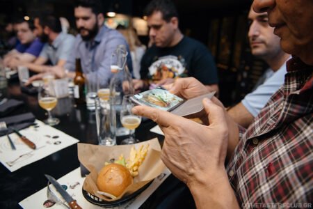 beer tasting the tasters club the lazy bulldog pub μπυρα
