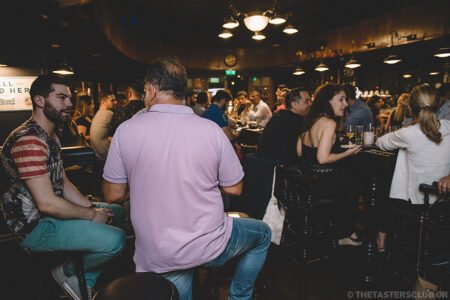 beer tasting the tasters club the lazy bulldog pub μπυρα