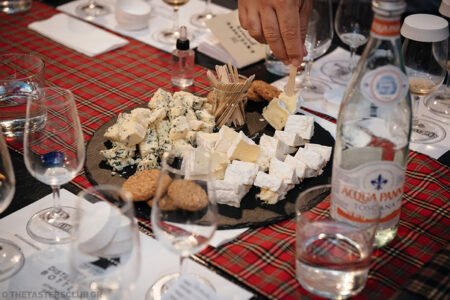 whisky tasting the tasters club noel ουισκι cheese food