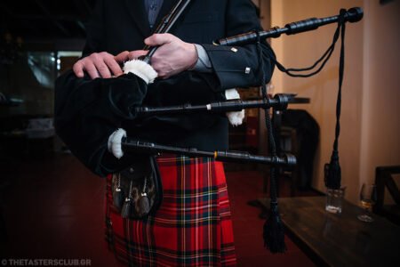 the tasters club whisky tasting robert burns night bagpipe avalon