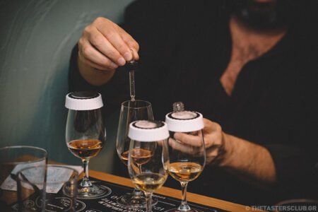 the tasters club halloween occult whisky tasting day couleur locale ουίσκι