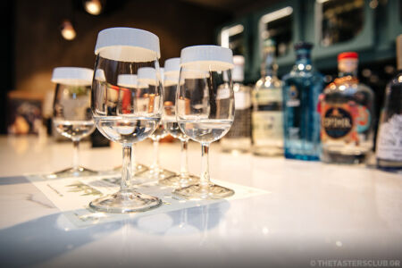 the tasters club gin tasting day amber