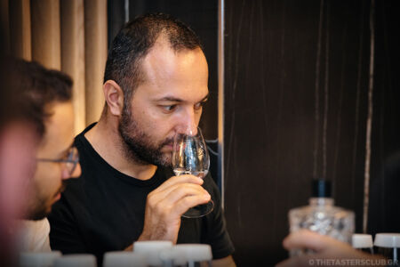 the tasters club gin tasting day amber