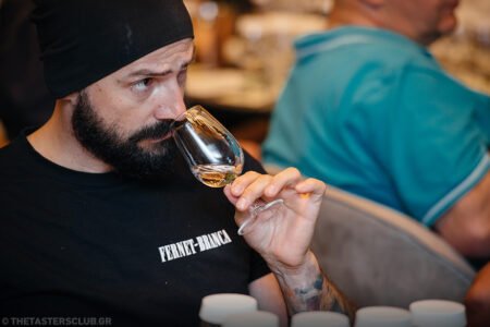 the tasters club gin tasting day amber