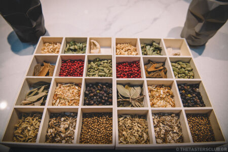 the tasters club gin tasting day amber