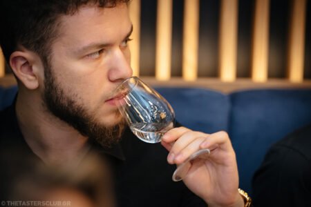 the tasters club gin tasting day amber