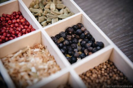 the tasters club gin tasting day amber