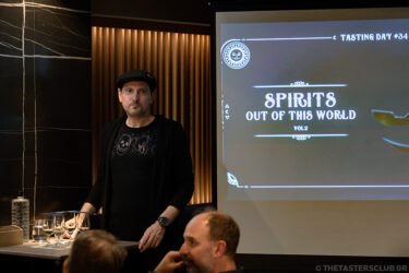 The Tasters Club Tasting Day #34 Halloween whisky tasting. The Gauldrons - Batch #1, The Glenrothes 13 yo - Halloween Edition, Auchentoshan 22 yo Old Particular - The Halloween Edition, No Name No 2, Big Peat - The Home of Malt Halloween Edition The Tasters Club Tasting Day 34 Halloween whisky tasting Milionis