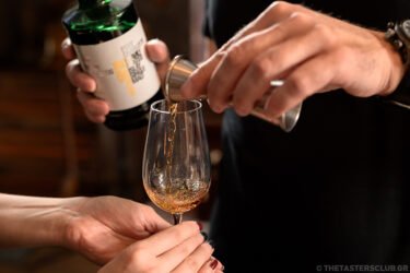 The Tasters Club Tasting Day #36 with exclusive Islay bottlings. Lagavulin 11 yo Offerman Edition, Lagavulin Islay Jazz Festival 2017, Caol Ila Distillery Exclusive 2018, Port Charlotte RIC: 01 2006 The Distillery Valinch 13 yo The Tasters Club Tasting Day 36 Islay whisky tasting