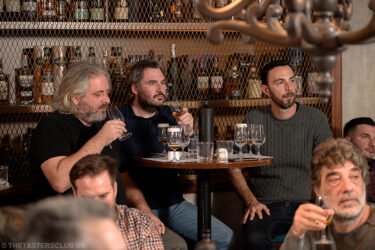 The Tasters Club Tasting Day #36 with exclusive Islay bottlings. Lagavulin 11 yo Offerman Edition, Lagavulin Islay Jazz Festival 2017, Caol Ila Distillery Exclusive 2018, Port Charlotte RIC: 01 2006 The Distillery Valinch 13 yo The Tasters Club Tasting Day 36 Islay whisky tasting