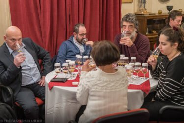 The Tasters Club Tasting Day #38 Robert Burns Night. Copper Dog, Arran Robert Burns, Royal Salute 21 years old The Signature Blend, Glenfiddich 21 years old Reserva Rum Cask Finish, Macallan 15 years old Triple Cask Matured, Caol Ila 15 years old Unpeated - Special Releases 2018 robert burns night 2020 the tasters club whisky tasting