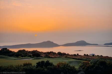 Navarino Hills Clubhouse The Tasters Club LEGENDS UNTOLD Whisky Weekend Costa Navarino 2022