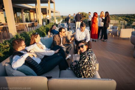 the tasters club whisky weekend 2024 costa navarino