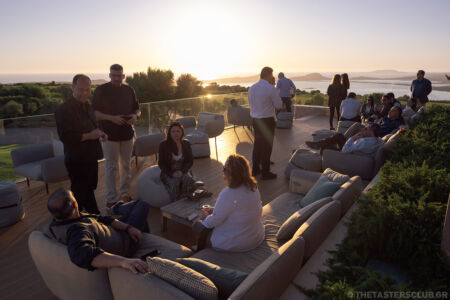 the tasters club whisky weekend 2024 costa navarino