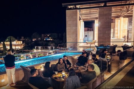 the tasters club whisky weekend 2024 costa navarino