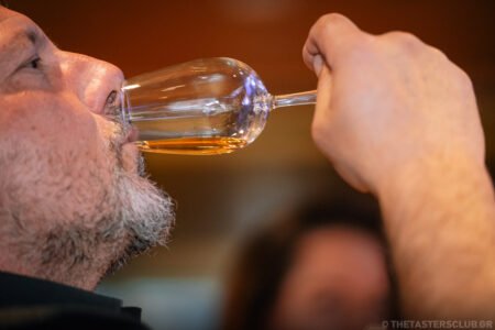 the tasters club whisky weekend 2024 costa navarino