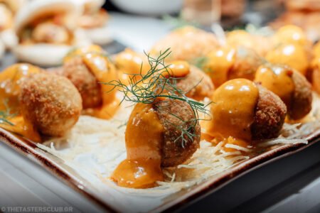 the tasters club whisky weekend 2024 costa navarino