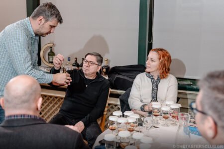 The Tasters Club Diplomatico rum masterclass with Maestro Ronero Nelson Hernandez.