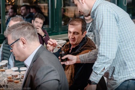 The Tasters Club Diplomatico rum masterclass with Maestro Ronero Nelson Hernandez.