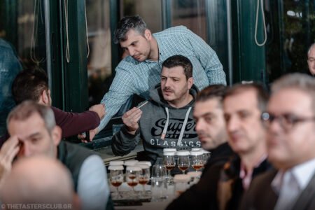 The Tasters Club Diplomatico rum masterclass with Maestro Ronero Nelson Hernandez.