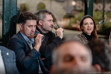 The Tasters Club Diplomatico rum masterclass with Maestro Ronero Nelson Hernandez.