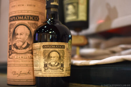 The Tasters Club Diplomatico rum masterclass with Maestro Ronero Nelson Hernandez. Selección de Familia.