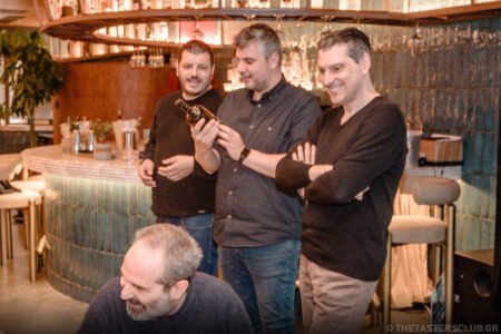 The Tasters Club Tasting Day 104 Bunnahabhain whisky tasting. Yiannis Milionis and Simos Tagaras.